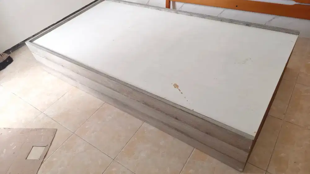 Dipan / Ranjang Kayu Minimalis 100x200 cm (Single)