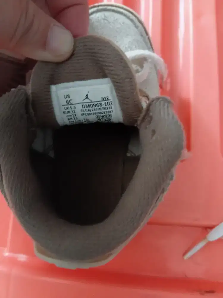 Sepatu anak Jordan