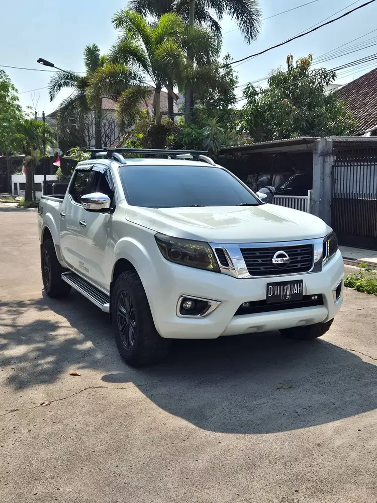 Nissan Navara NP300 VL 2.5 4x4 Automatic 2015