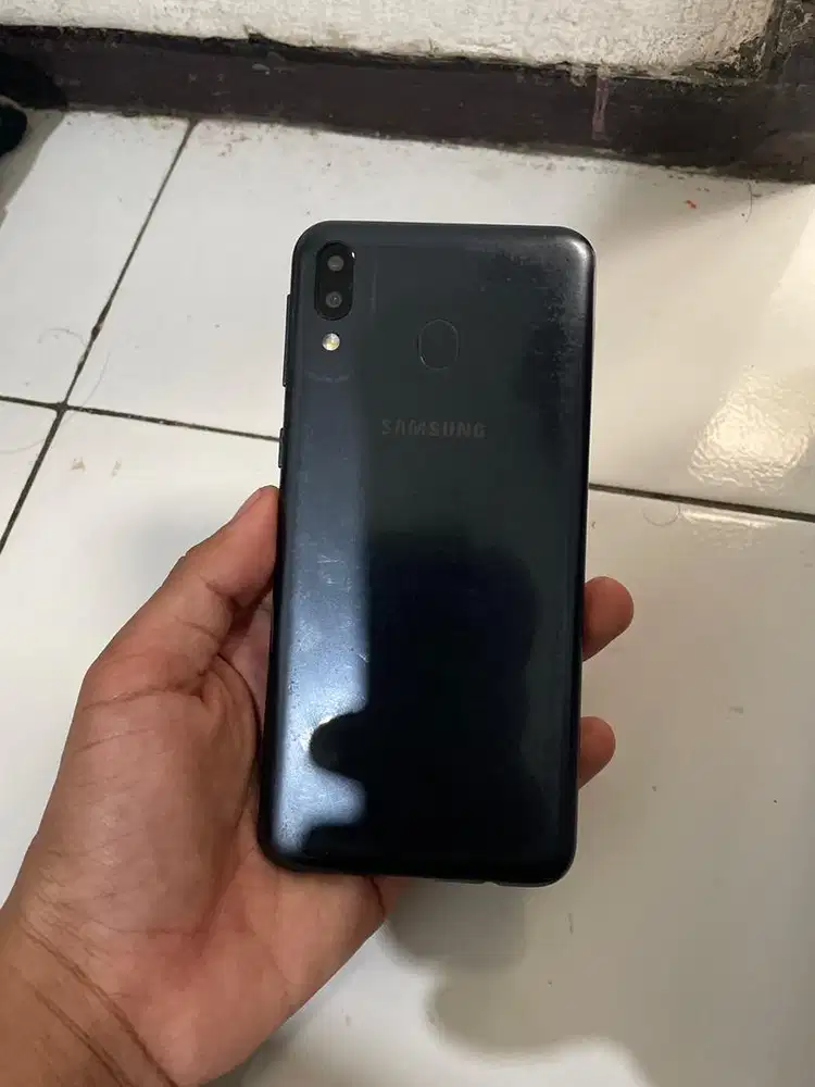 Samsung m20 minus