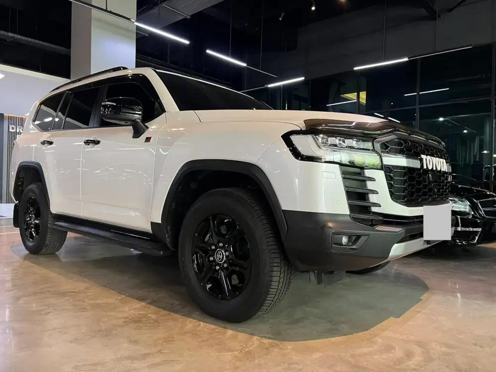 TOYOTA Land Cruiser GR-S 4x4 2024 AT