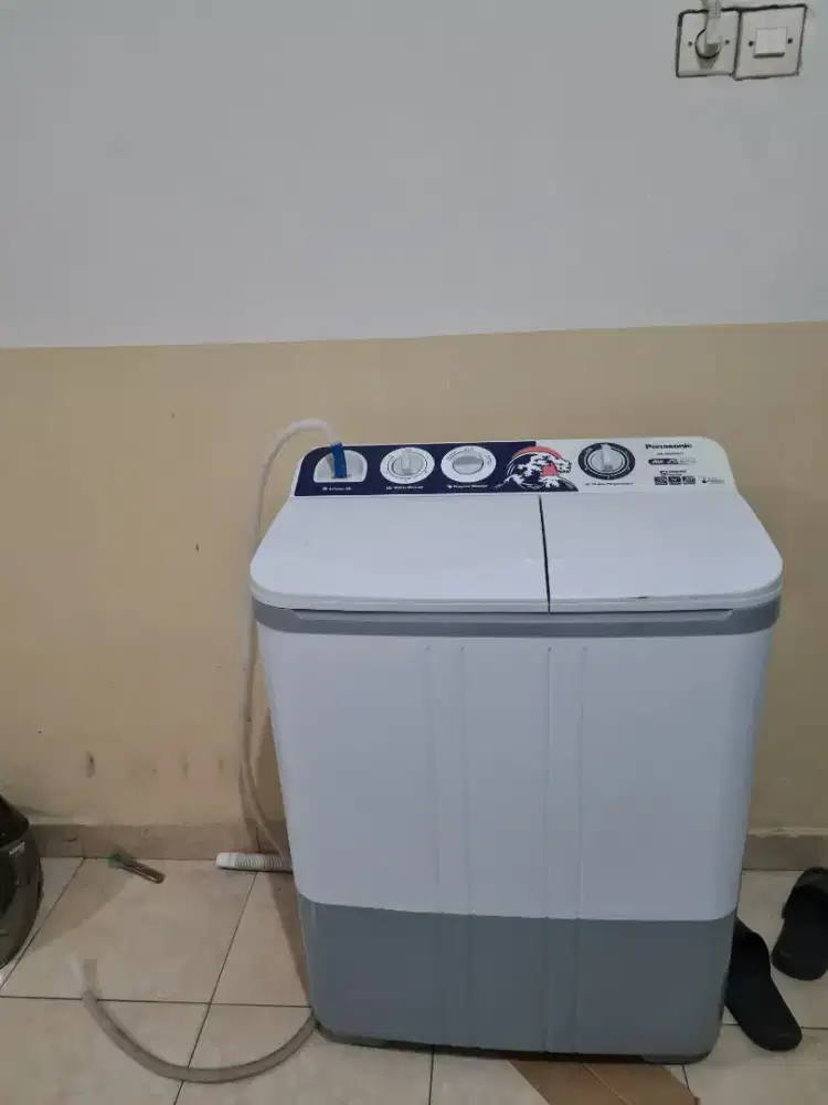 Panasonic Mesin Cuci 2 Tabung 8 Kg – Jarang Dipakai