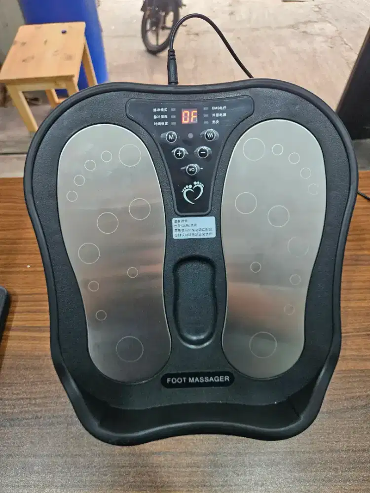 Alat Terapi Kaki Bisa Panas dan ada gelombar EMS