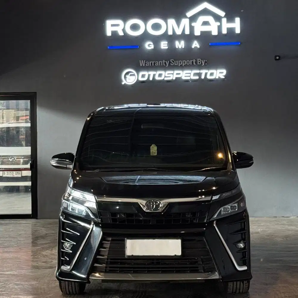 [GARANSI 1 TAHUN] TOYOTA VOXY 2019