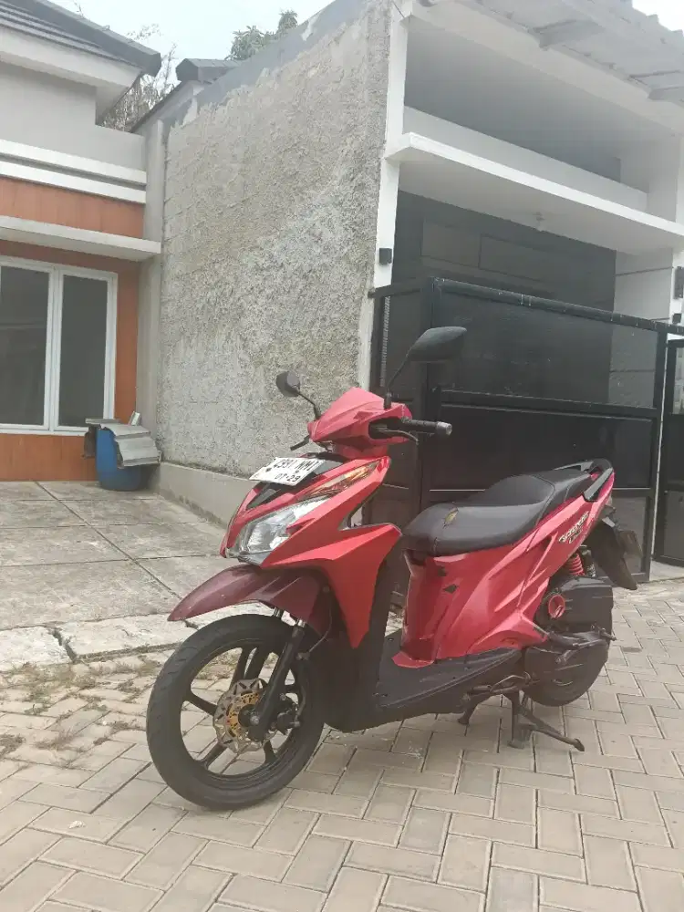 Di jual motor Vario 125 kzr tahun 2015
