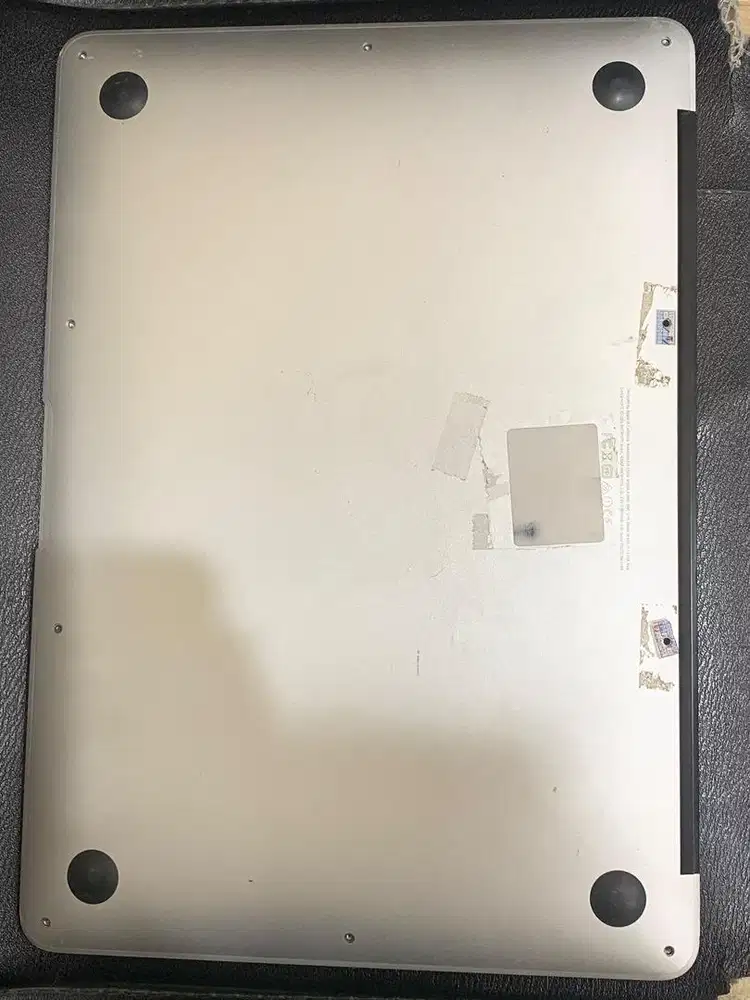 macbook air 2017 13inchi ram 8/256gb matot