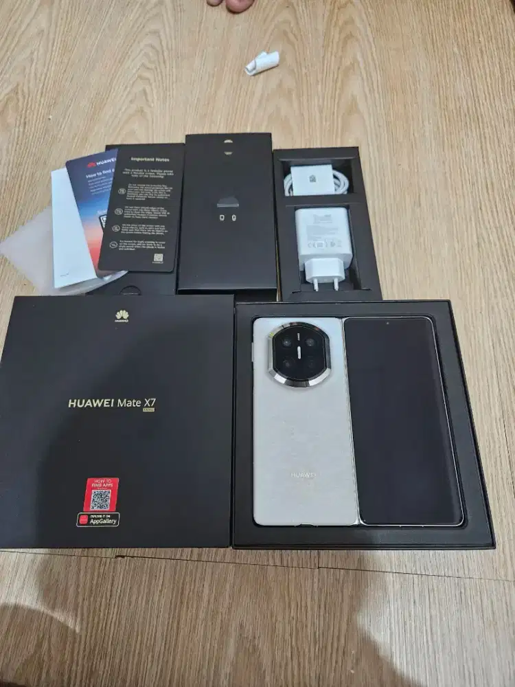 HUAWEI MATE X7 RAM 16/512GB 

RESMI INDONESIA