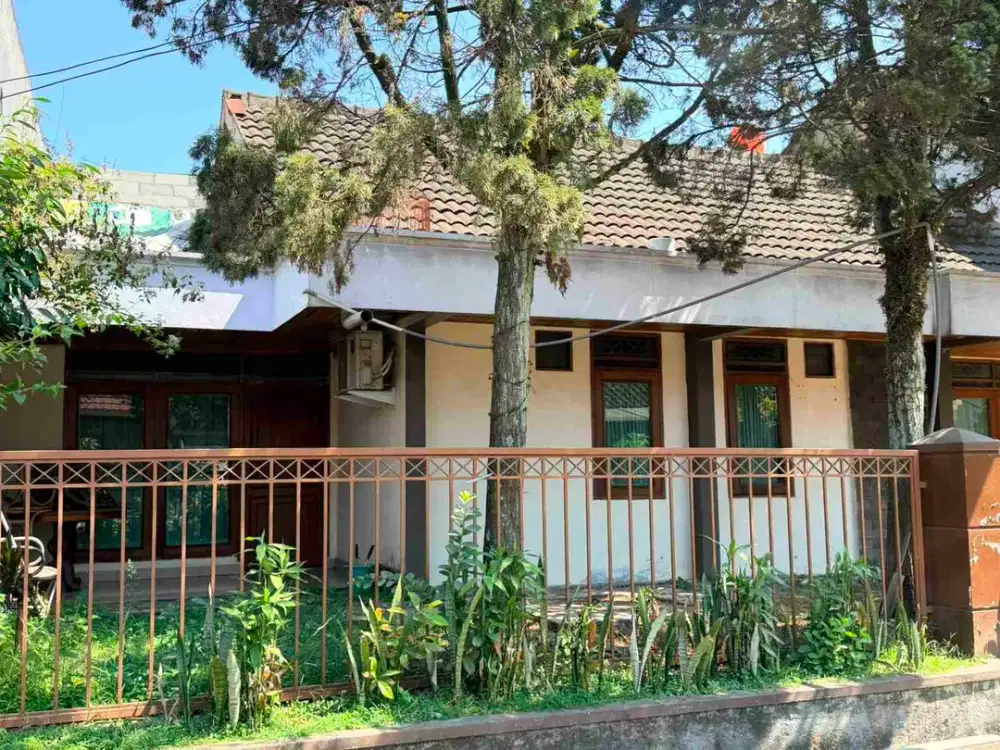dijual tanah bonus rumah buah batu