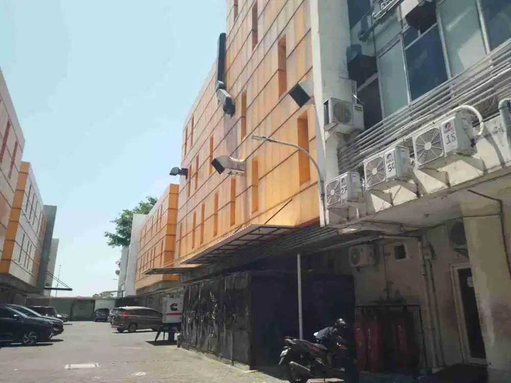Dijual Cepat 7 Ruko Connected Bekas Cafe 5 Lantai di Nol Jalan Raya MERR