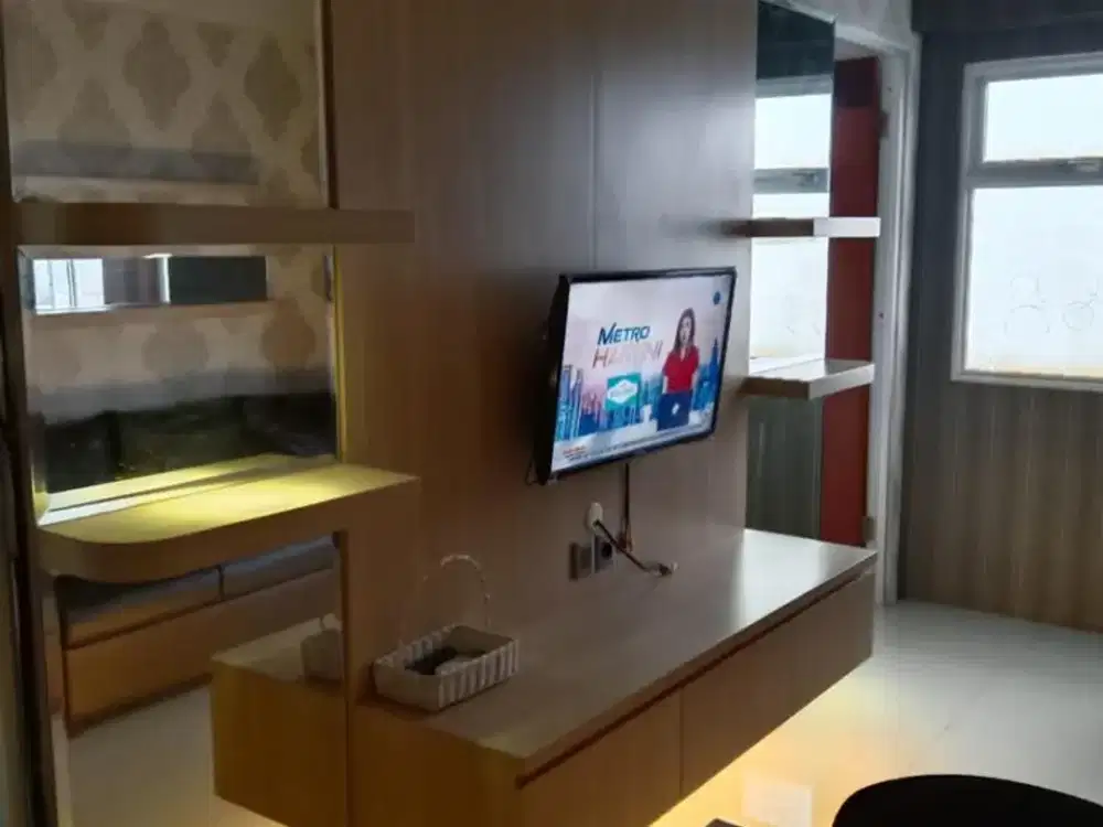 DISEWAKAN APARTEMEN GUNAWANGSA MERR Tower B Lobby Hotel 2BR Full Furnished Interior Raya MERR, Sebelah STIKOM, IPH, dekat UPN, Superindo