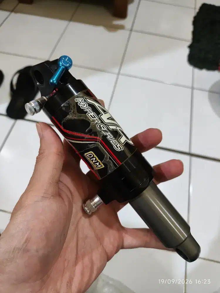 Shock DNM untuk sepeda gunung original kondisi bagus