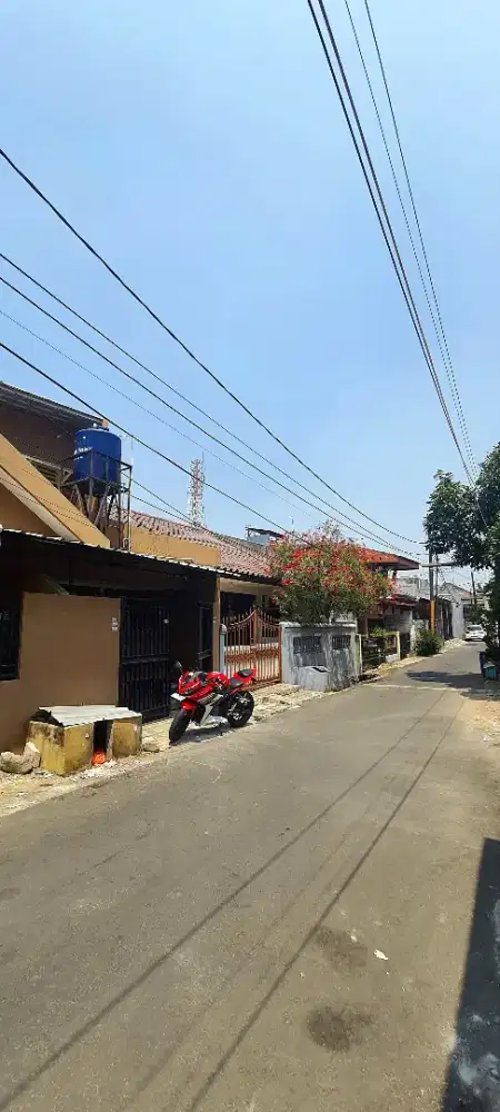 Disewakan Rumah Anti Banjir Lokasi Aman Strategis