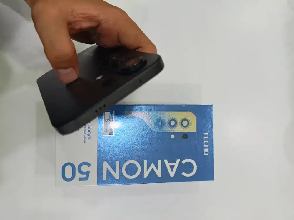 Tenco camon 50 8/256 GB mulusss