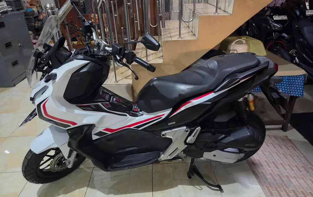 Adv 150 putih 2021 ban depan belakang baru remote 2 gbm