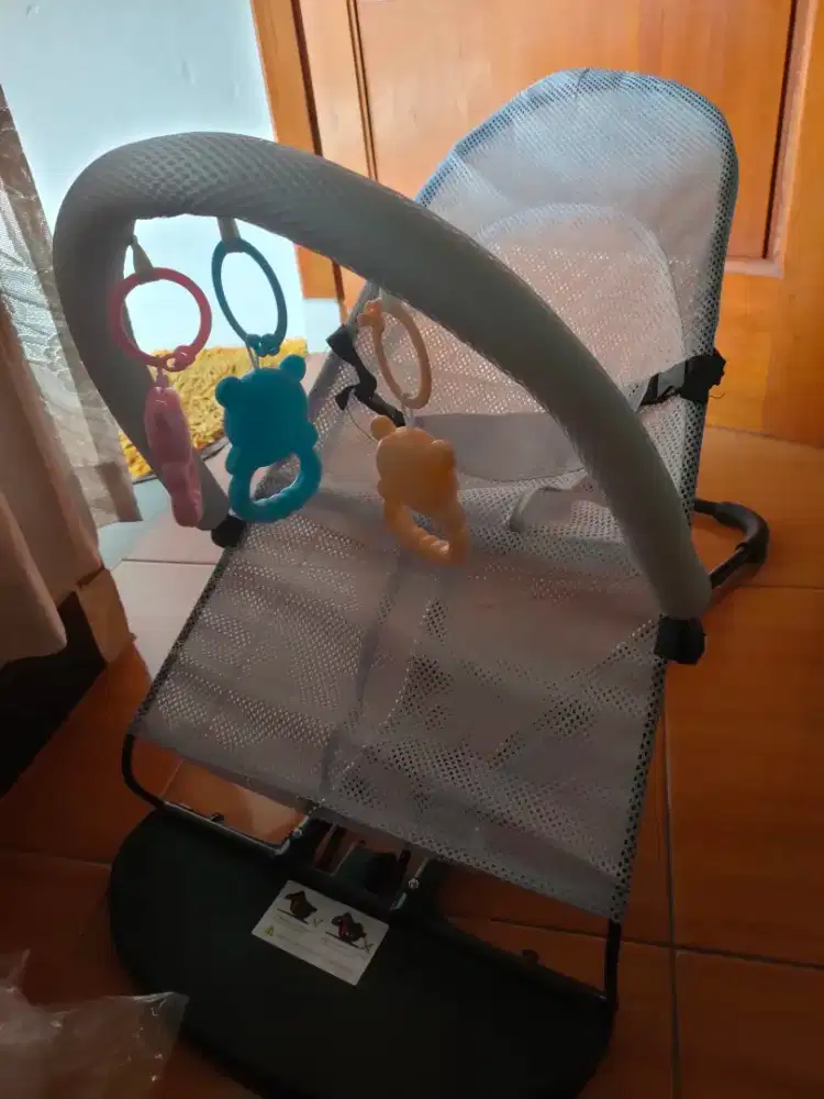 Bouncer, kursi /tidur bayi