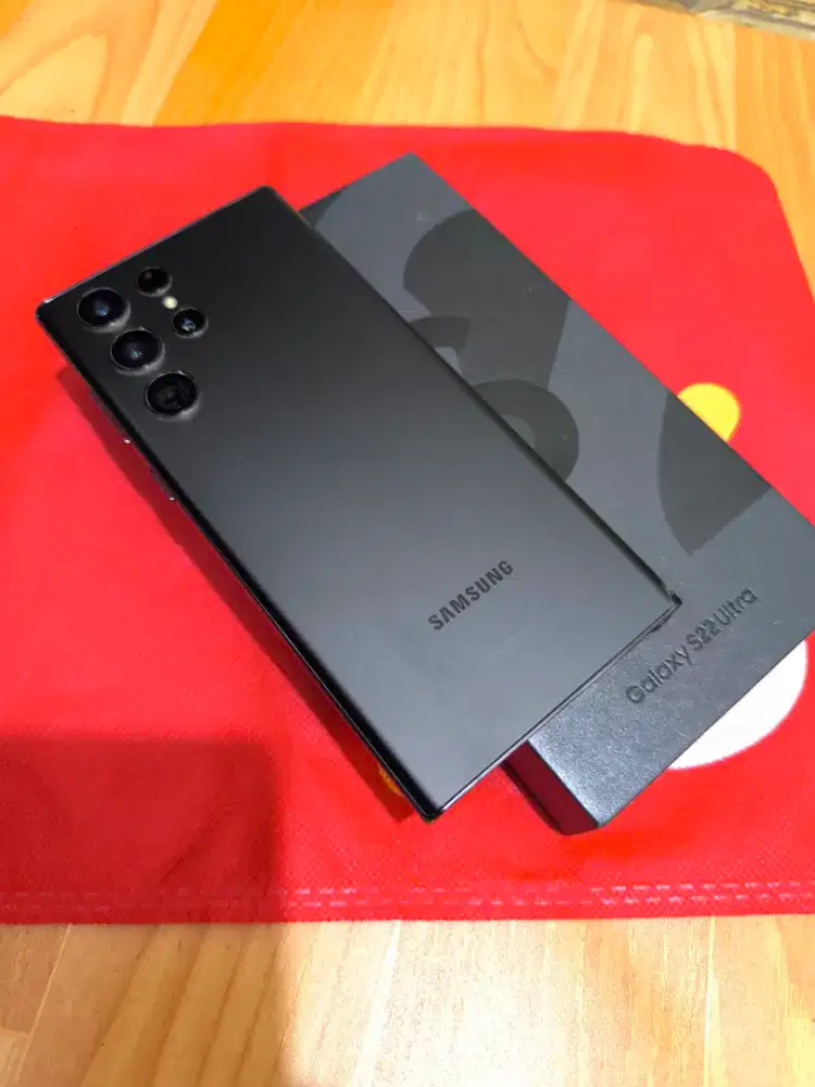 Samsung S22 Ultra 5G 12/256gb fullset