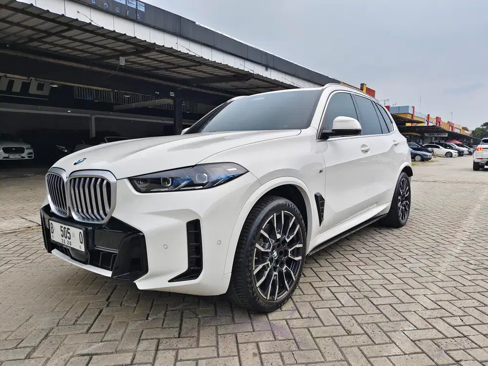 BMW X5 M SPORT AT 2024 PANORAMIC WHITE ON BROWN TOP CONDITION SUPER
