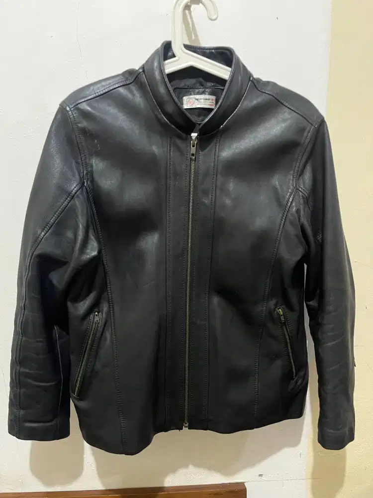 Jaket Kullt Hitam Wanita