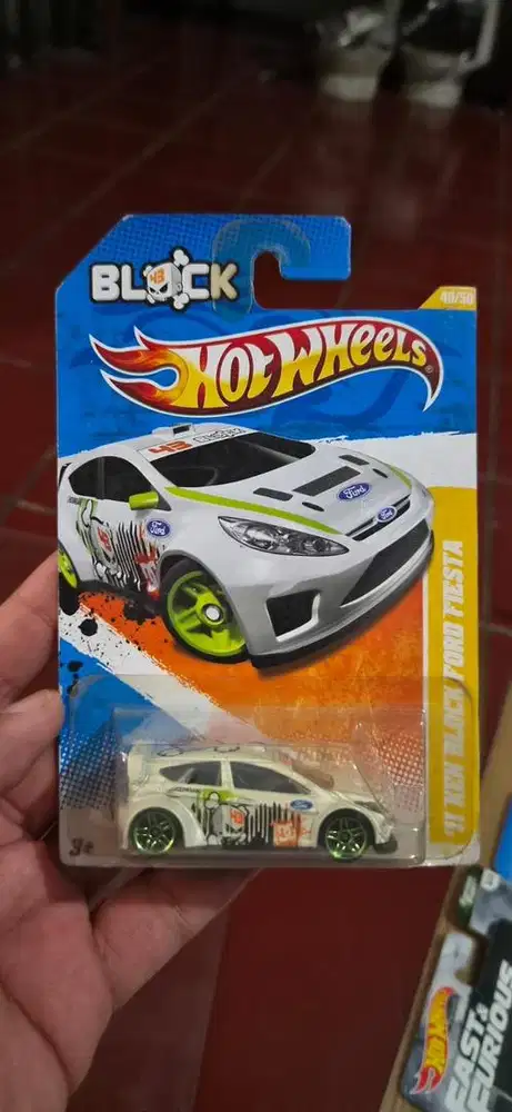 HOT WHEELS 11 KEN BLOCK FORD FIESTA PUTIH NOT MINT