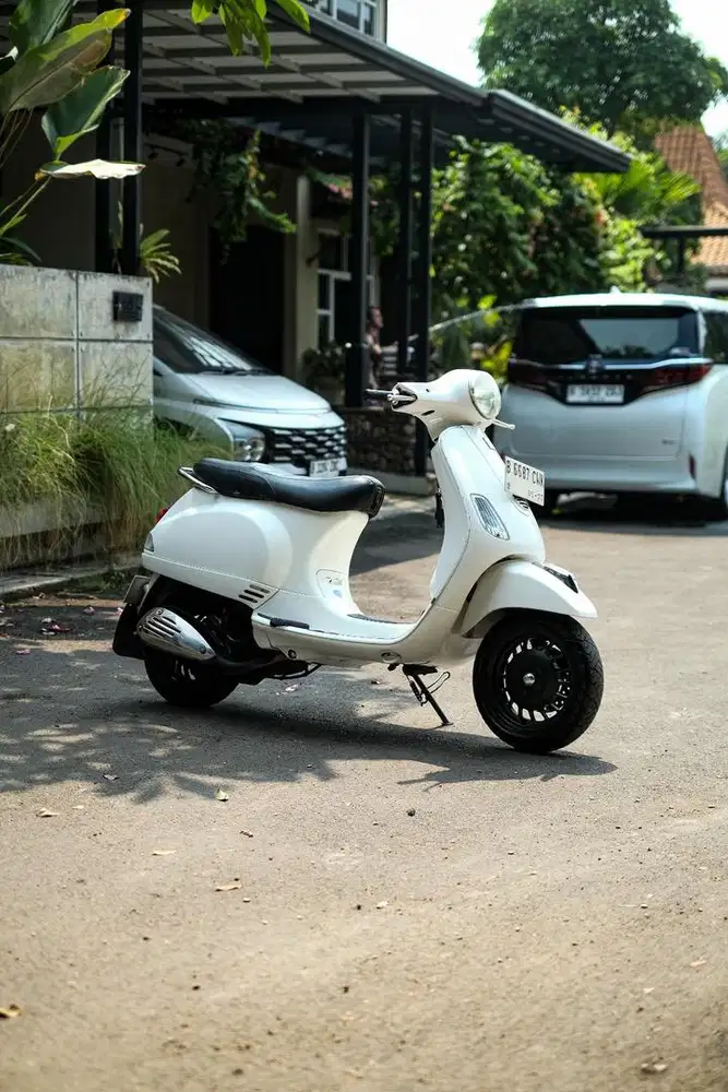 VESPA LX 150cc 2V PUTIH