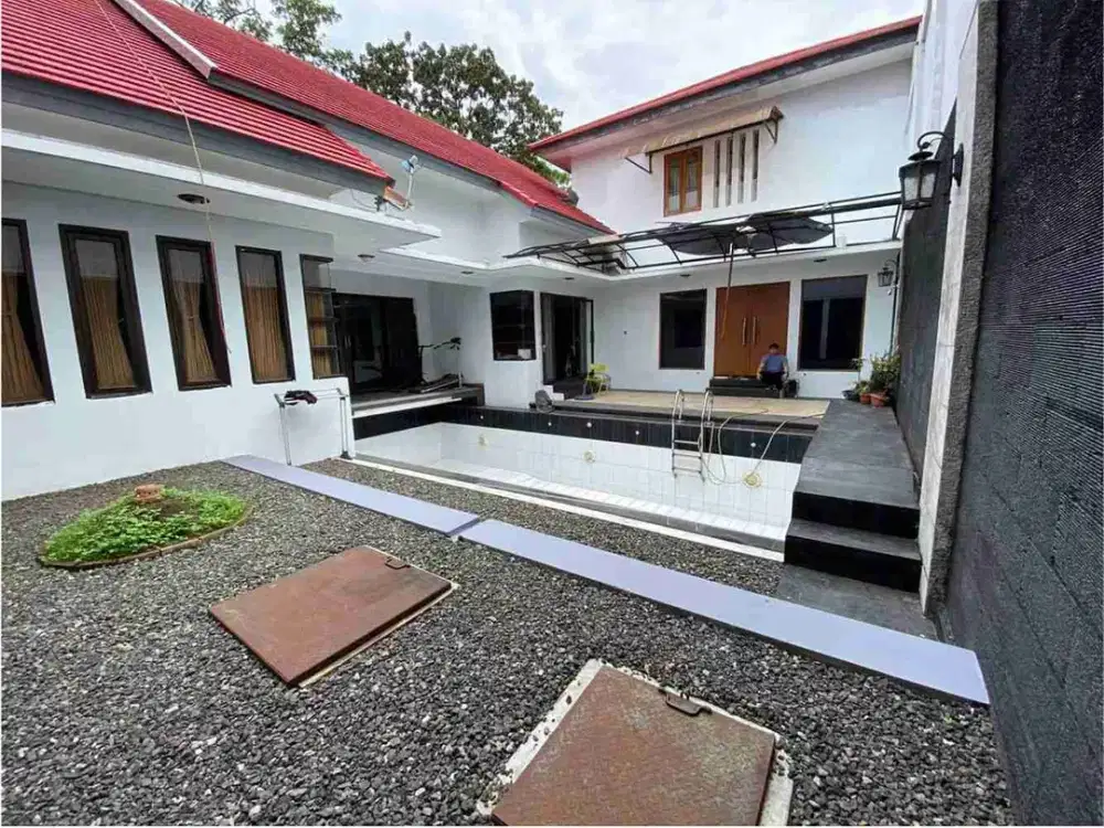 dijual rumah mewah saya gatot Subroto Jarang ada