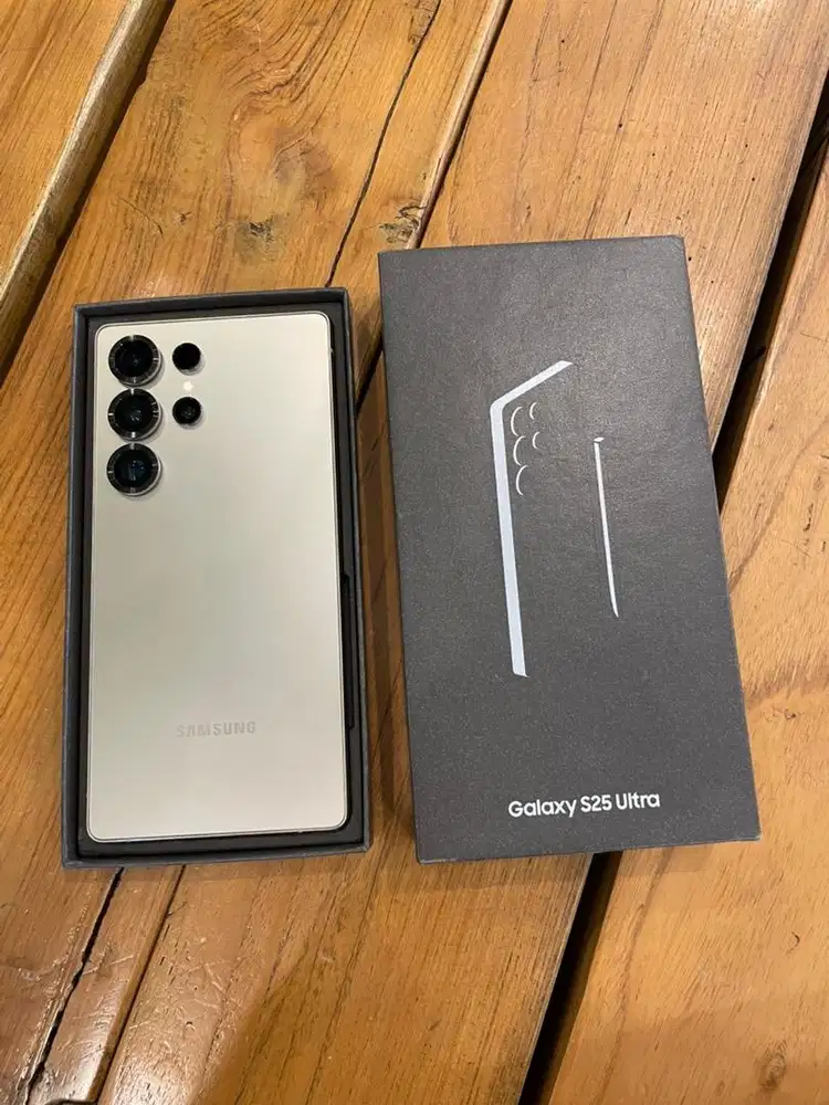 Samsung Galaxy S25 Ultra 12/256GB Ex Resmi Indonesia