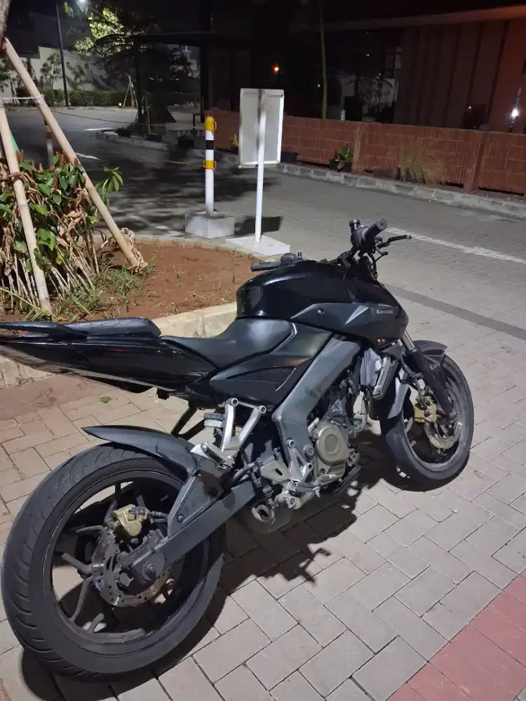 Bajaj pulsar 200ns 2014