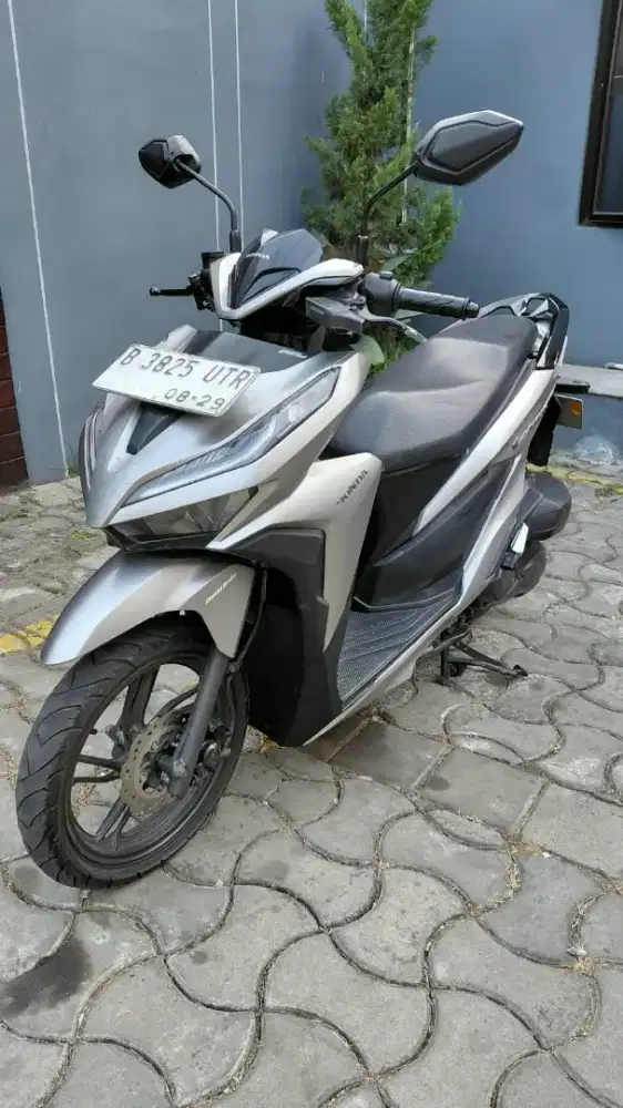 DIJUAL CEPAT HONDA VARIO NEW KYLESS 150 CC ORIGINAL