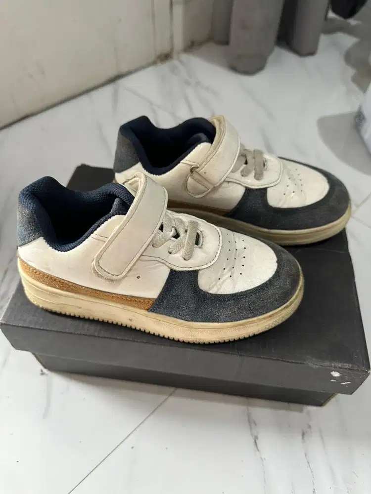 Sepatu casual anak JACKSON Kids putih navy like new