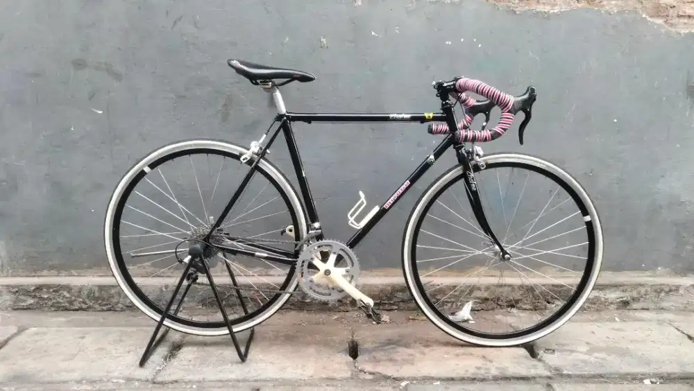 Sepeda balap jadul miyata