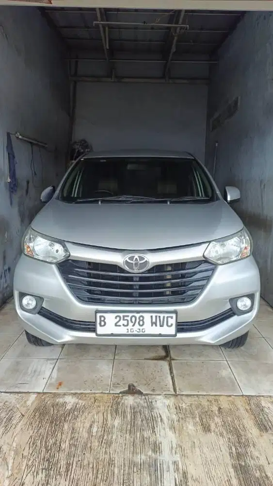TOYOTA AVANZA 1.3 E MATIC 2015