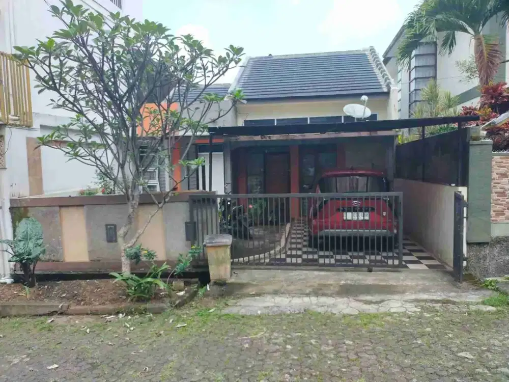 dijual rumah komplek katumiri murah