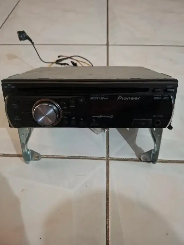 Tape pioneer DEH-2250UB