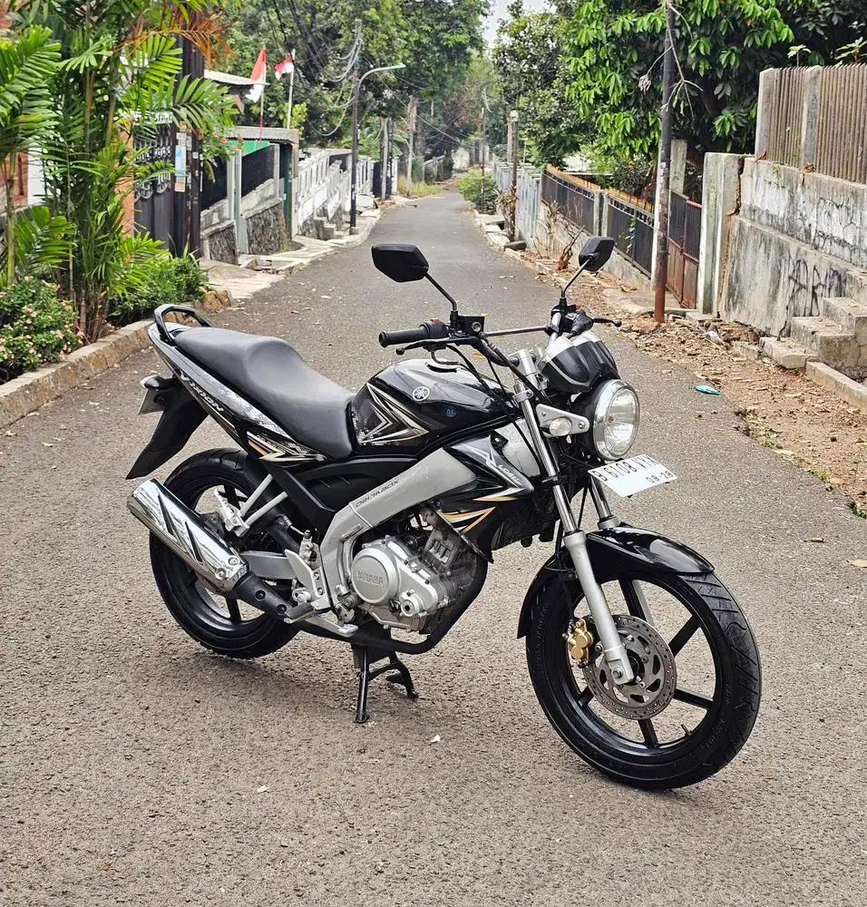 Istimewa! YAMAHA VIXION OLD 150 FI 2009 V ixion lampu bulat