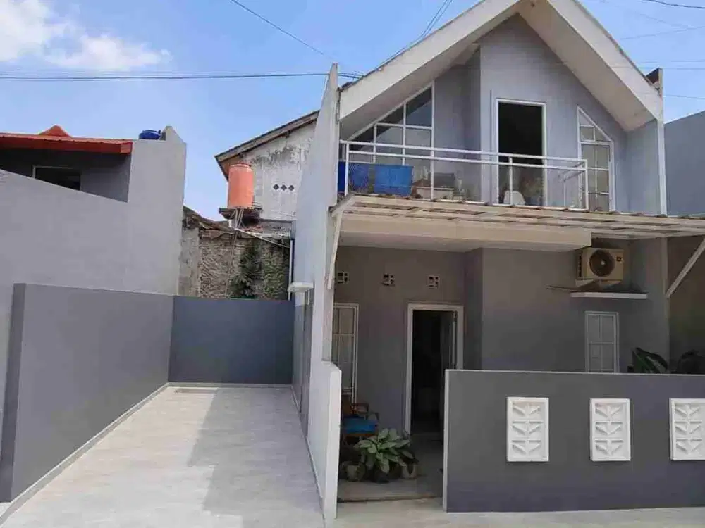Di jual rumah minimalis kokoh permanen model mejanine lokasi pondok jagung jln Fani Afandi Tangerang selatan