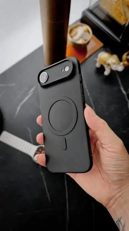 Case mourr air skin hitam putih iphone 17 air mulus 99%