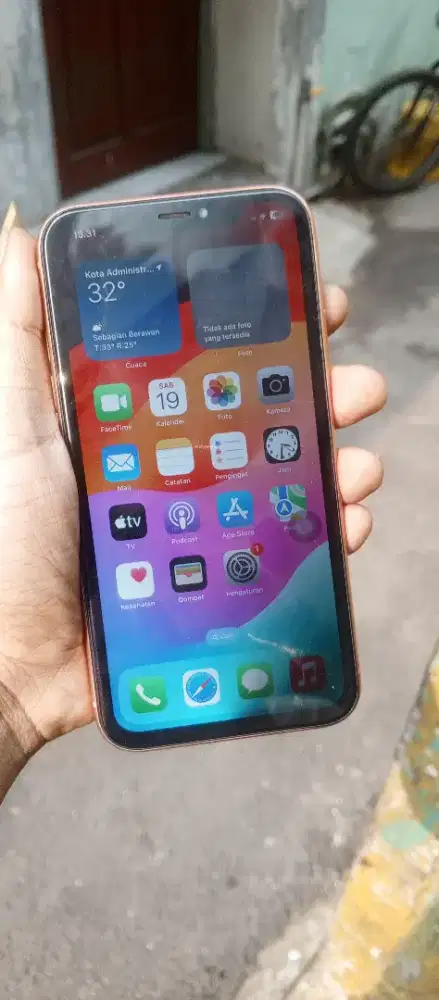 iphone XR 64gb wifi only