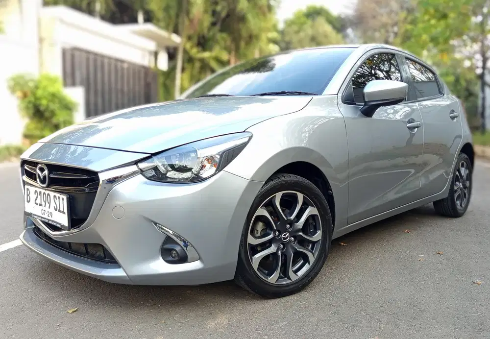 Mazda 2 R Skyactive 1.5 AT 2018 Abu Istimewa Skli KM 50rbTrawat Spt Br
