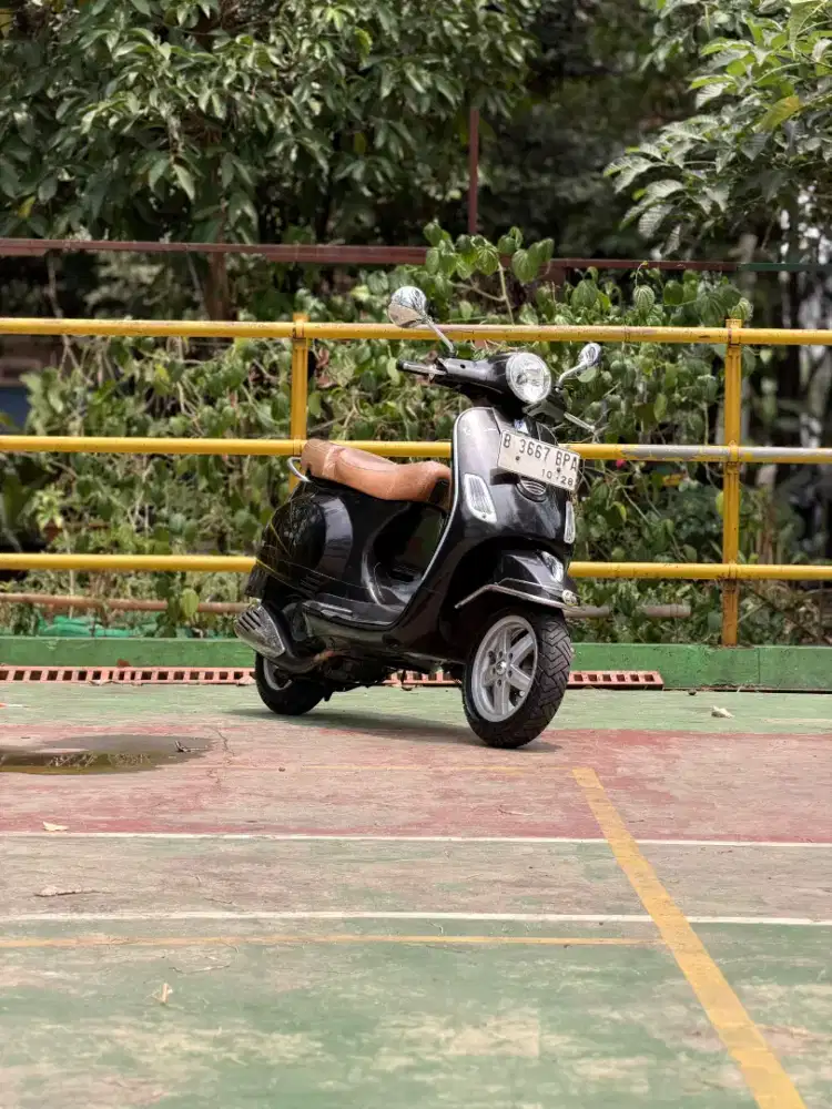 JUAL MURAH PIAGGIO VESPA LX 150 2V THN 2012 PERFECT CONDITION