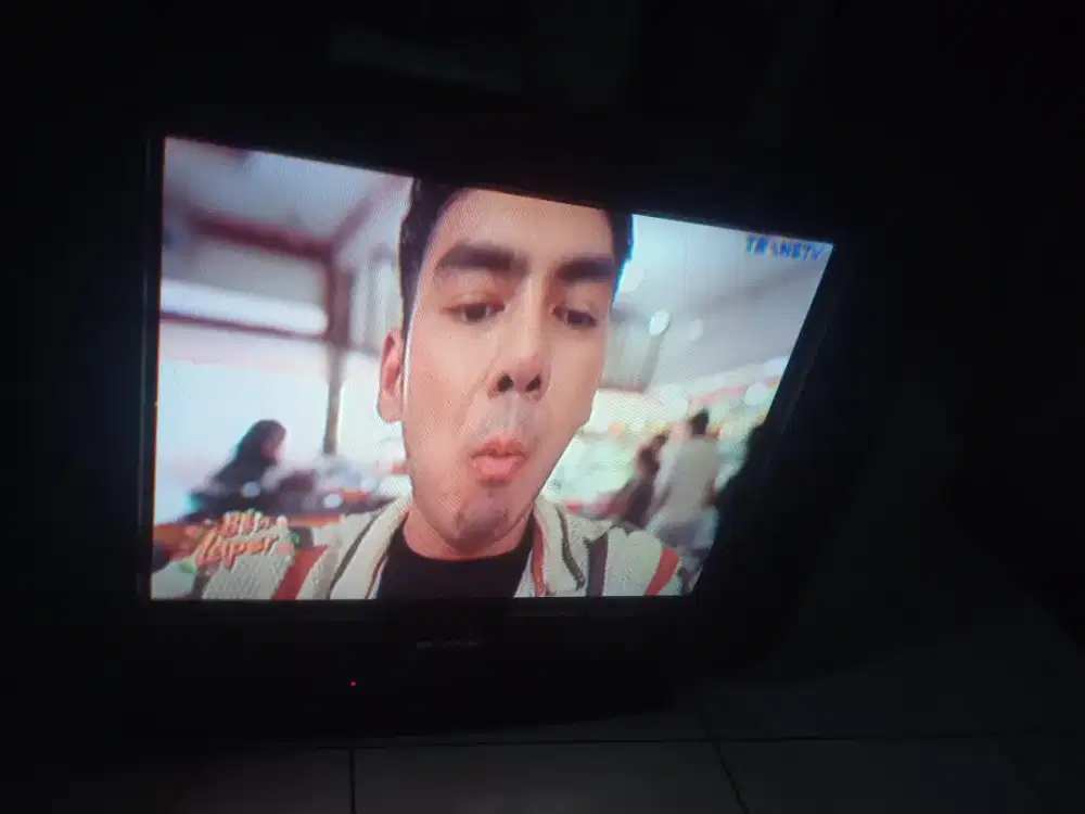 Tv Sharp 21 in slim