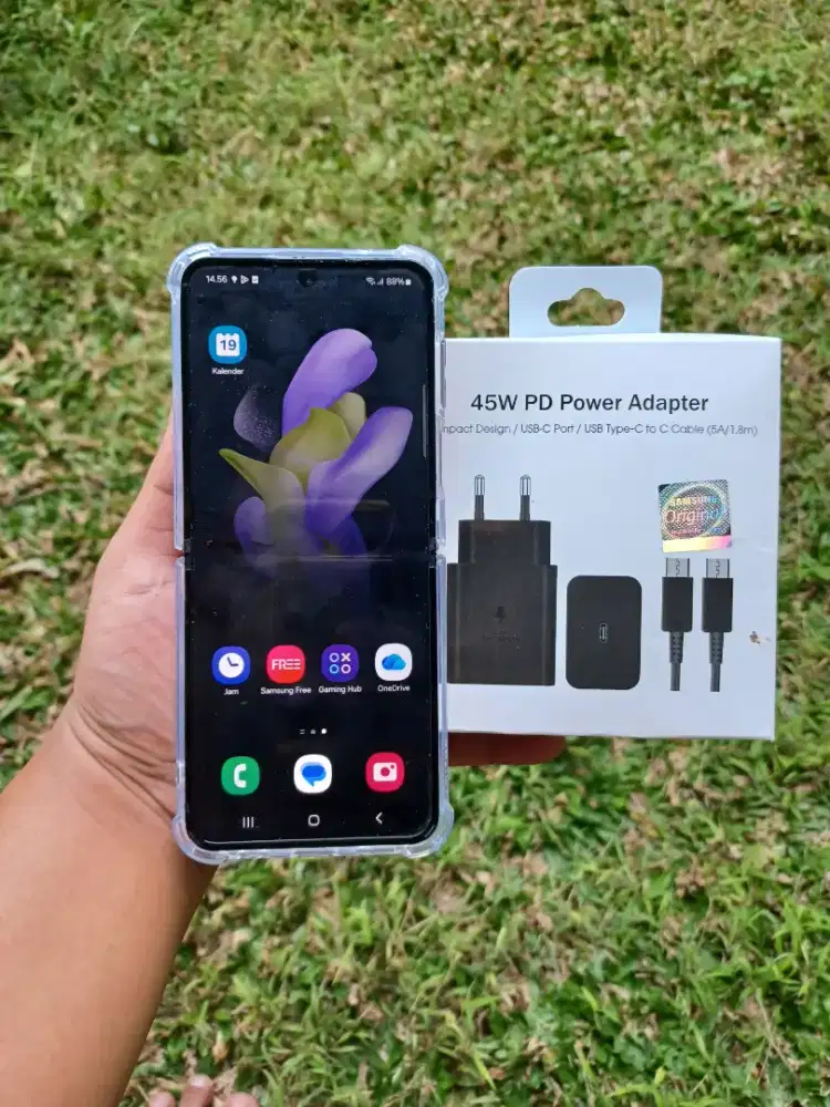 Samsung galaxy Flip 4