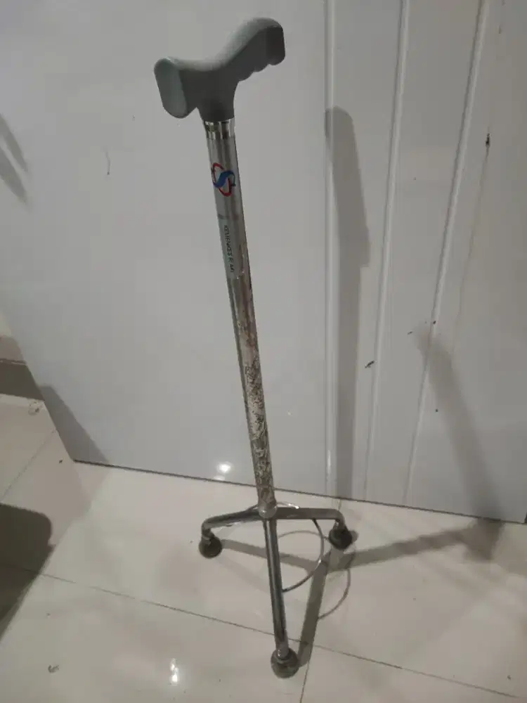 Jual alat bantu jalan kaki 3.