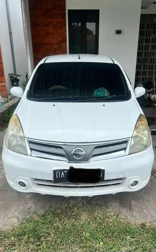 Nissan Grand livina 2012 Bensin