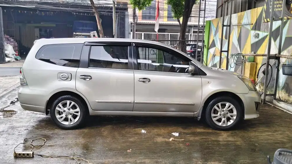 Grand Livina XV Matik 2013