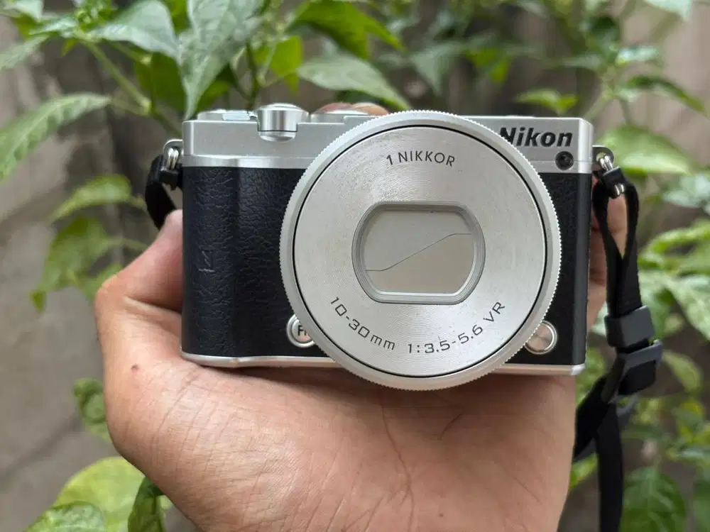 camera nikon j5