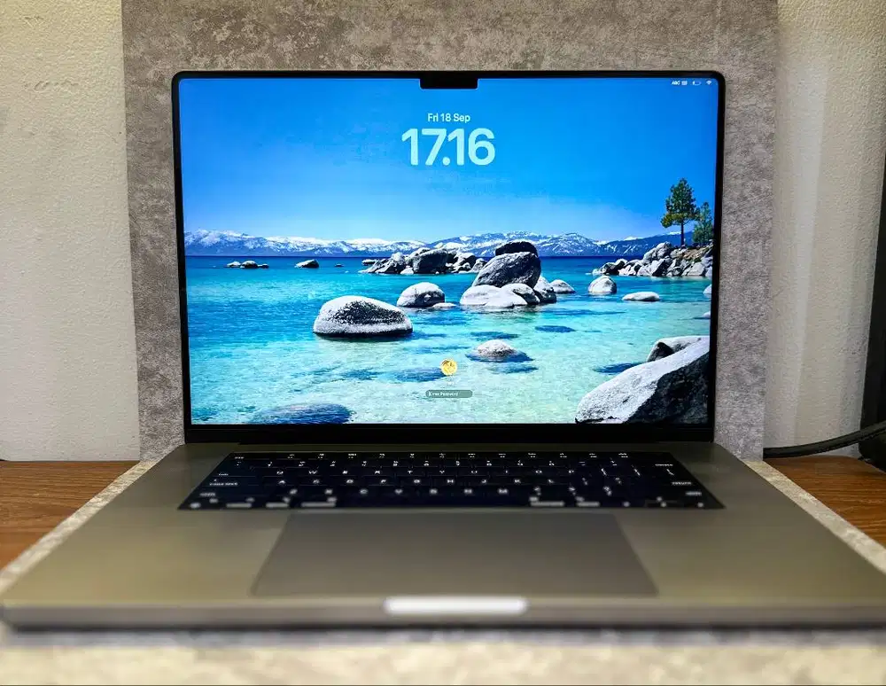 Macbook Pro 16 M1 Pro 2021 / RAM 32GB / SSD 512GB