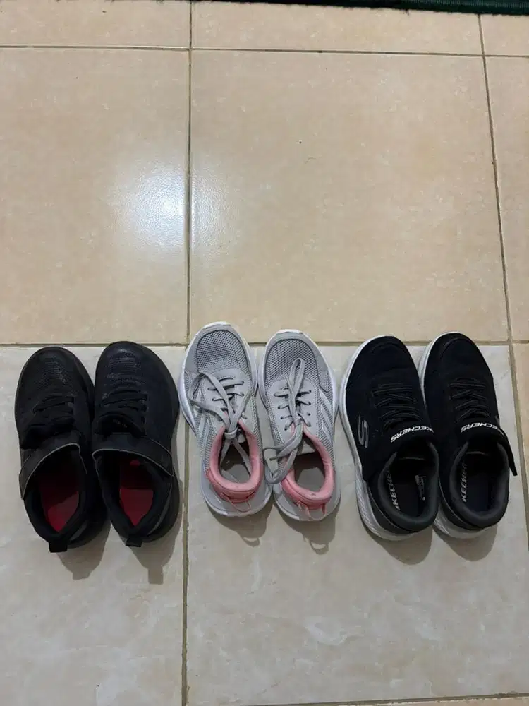 Dijual sepatu anak (adidas dan skechers original)