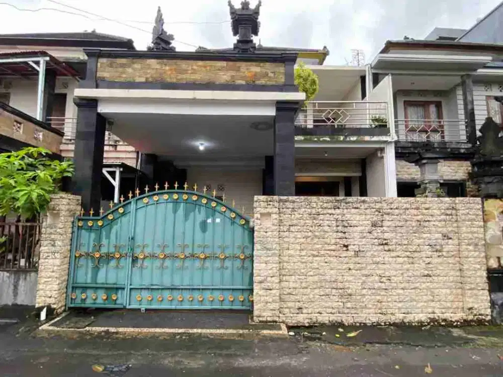 Jual Rumah 2lt Semi Furnished jl Tukad Irawadi Panjer denpasar area Strategis dekat dengan Fasilitas umum