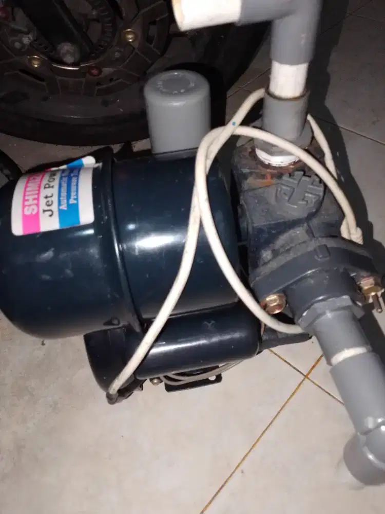 Pompa air Shimizu otomatis PS 135 E kondisi sangat baik