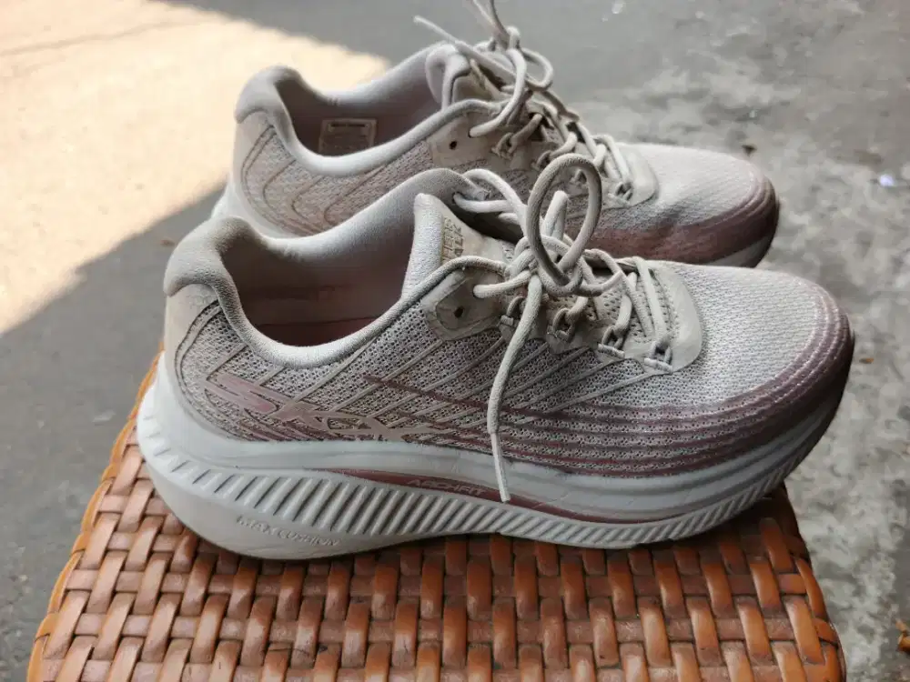 Jual Sepatu Skechers original size 37,5 bisa kirim bayar cod d tempat